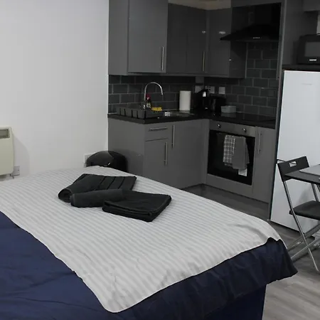Bevois Valley Serviced Apartments - Comfort And Convenience Southampton Exterior photo