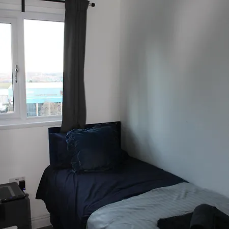 Bevois Valley Serviced Apartments - Comfort And Convenience Southampton Exterior photo